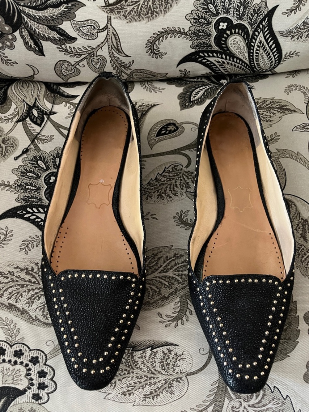 Vero Cuoio- Studded Leather Pointed-Toe Women’s Flats - Black- Elaine Flat